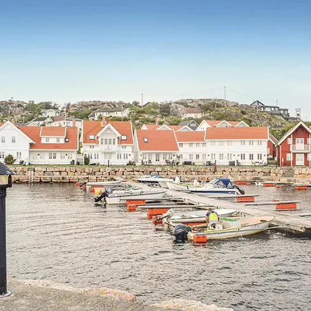 Apartment Stunning In Lindesnes W/ 2 Bedrooms *