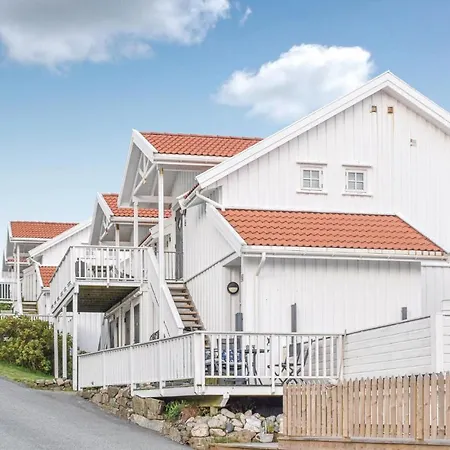 Stunning In Lindesnes W/ 2 Bedrooms Apartment Fjellskar