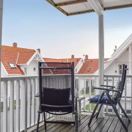 Stunning In Lindesnes W/ 2 Bedrooms Fjellskar
