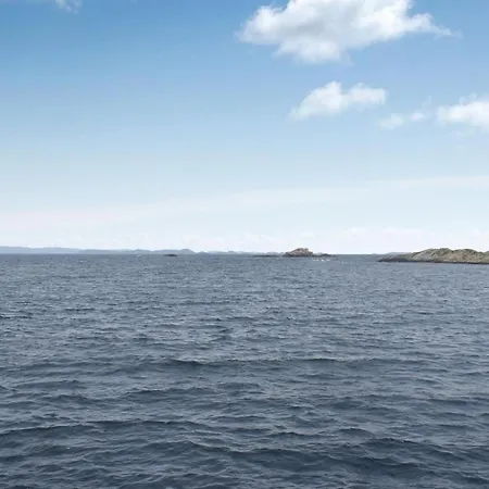 Stunning In Lindesnes W/ 2 Bedrooms Fjellskar